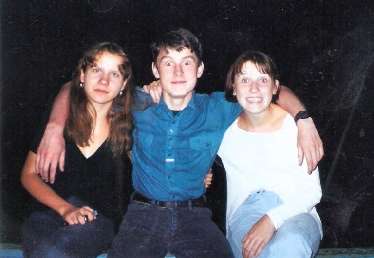 История успеха: Детство, трудности и первые шаги