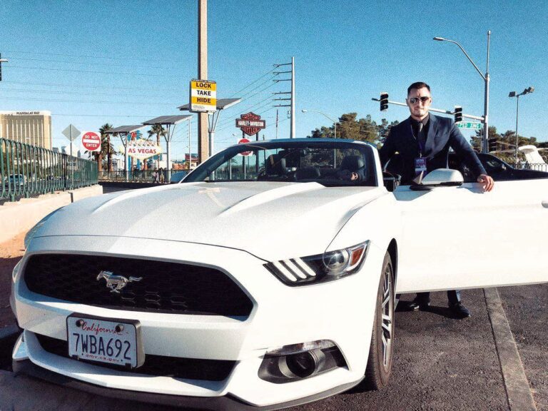 История успеха: от хрущевки до Lexus в 22 года